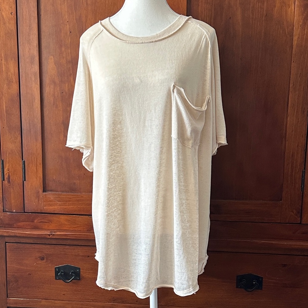 Cream Women's Tee with Pocket